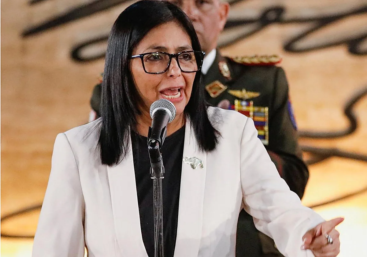 La vicepresidenta Delcy Rodríguez responde a una publicación de Donald Trump mostrando una imagen editada de Wikipedia.