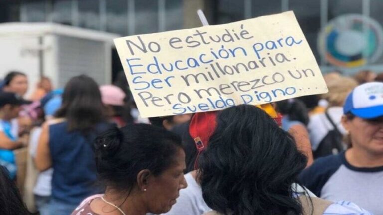 maestros exigen mejores salarios