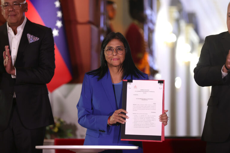Sanciones a Delcy Rodríguez
