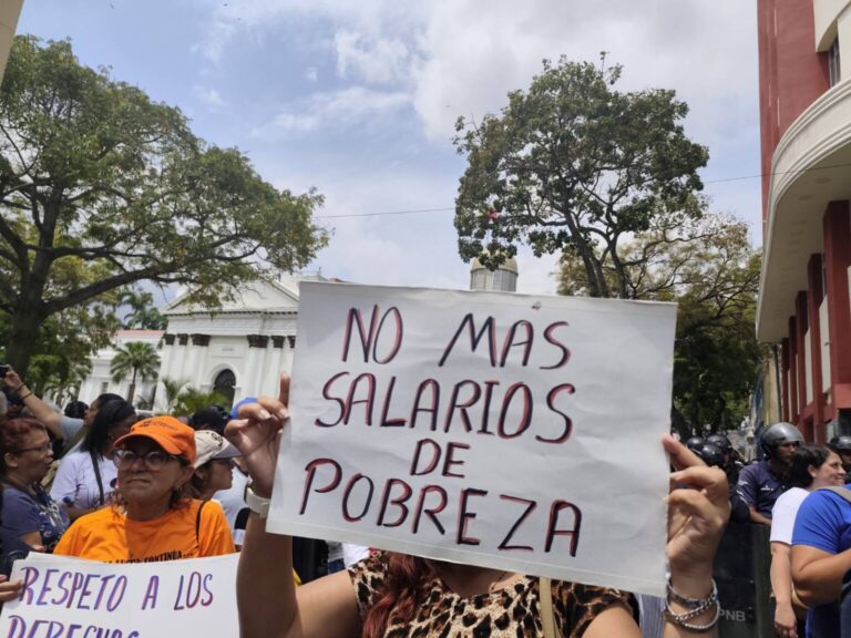 Exigir mejoras salariales