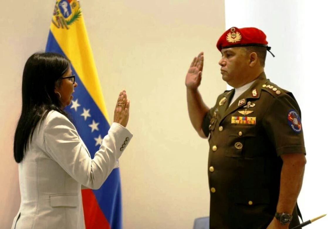 Nuevo Ministro de la Defensa
